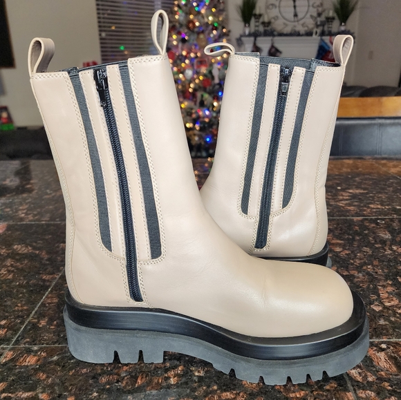 Jeffrey Campbell Tanked Chelsea Boots | Dark Nude | Size 9| EUC - Picture 5 of 9